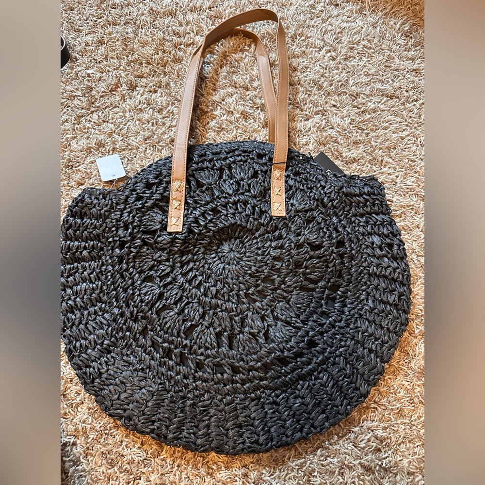 Justin&Taylor C'est La Vie Crochet Handbag in Black- NWT